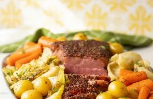 howtomakecornedbeefandcabbageintheoven883012834_savorysecretsrecipes_com