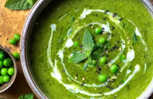 peaspinachandmintsoup889694099q1_savorysecretsrecipes_com